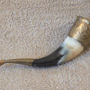 Ornate Brass Ox Horn – Vintage Decor